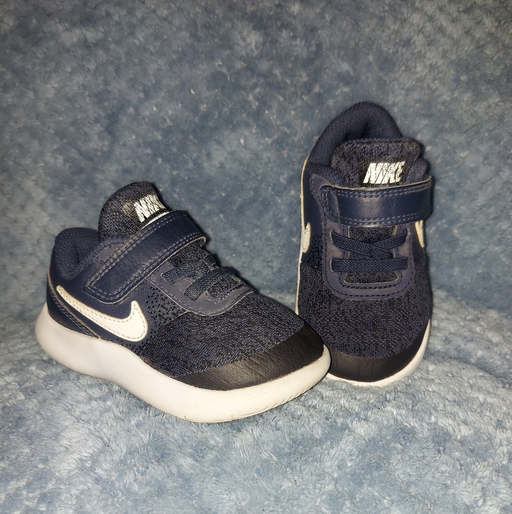 Nike Sneakers 6K